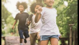 Puterea locului de joacă: valorificarea energiei cu exerciții în aer liber pentru copii